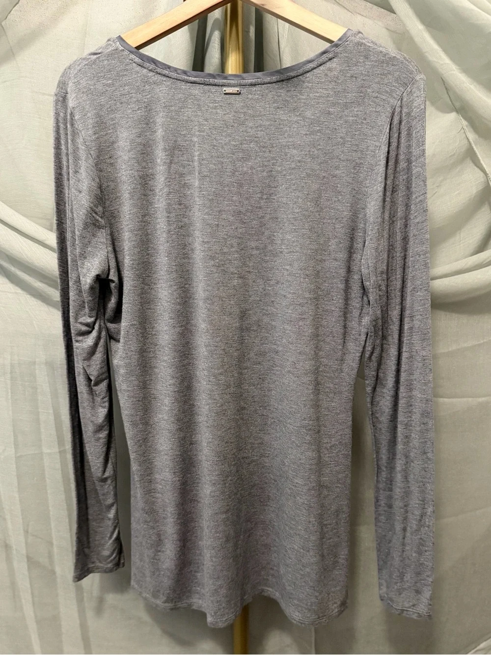 White House Black Market Heathered Gray Long Sleeve Scoop Neck Top